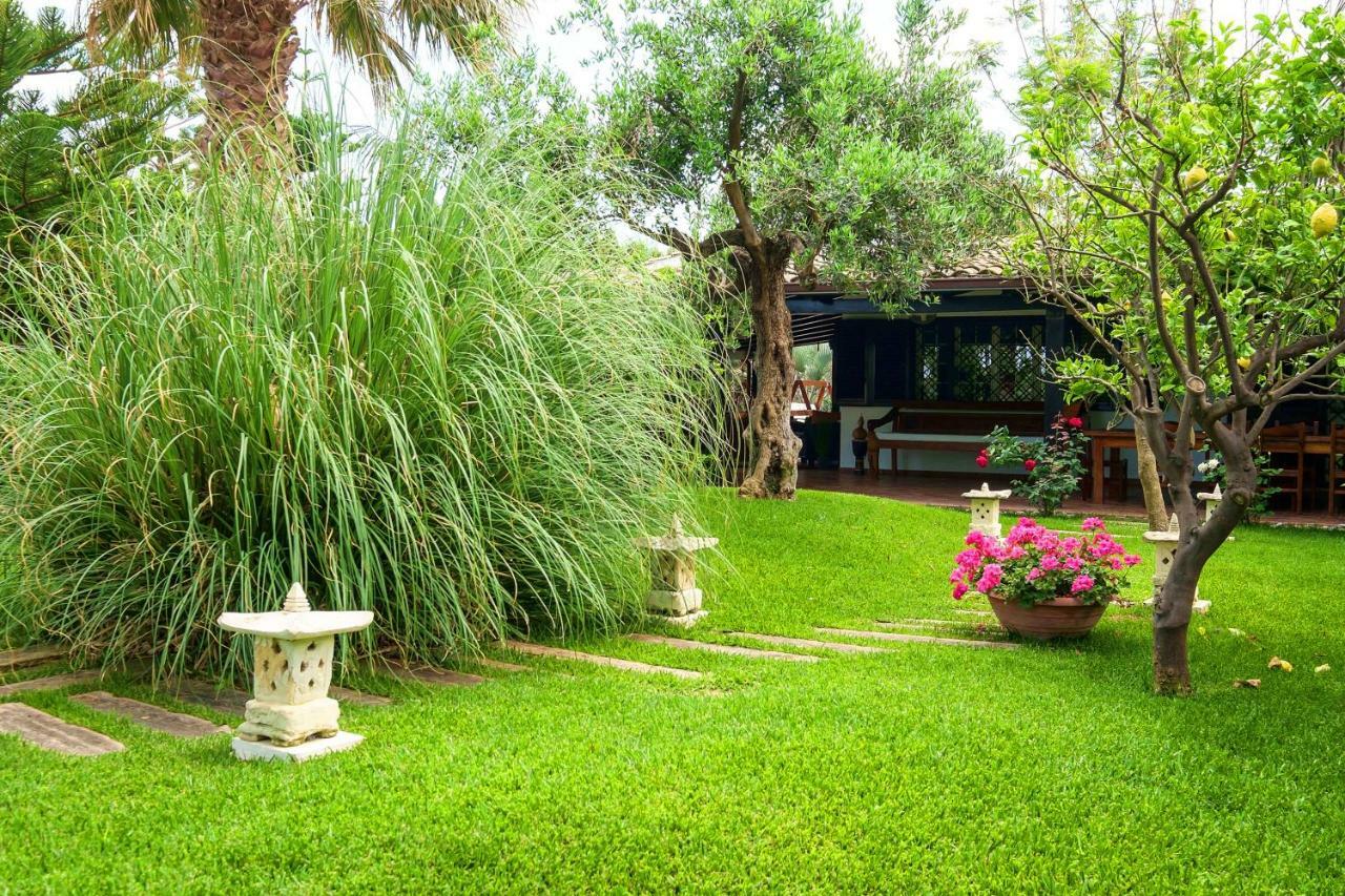 Rumah Saya Campofelice Di Roccella Exteriér fotografie