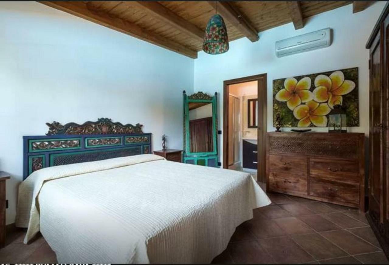 Rumah Saya Campofelice Di Roccella Exteriér fotografie
